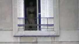 Люди роблять маму ма ...