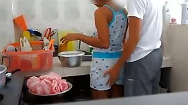Анальні син трахнув  ...